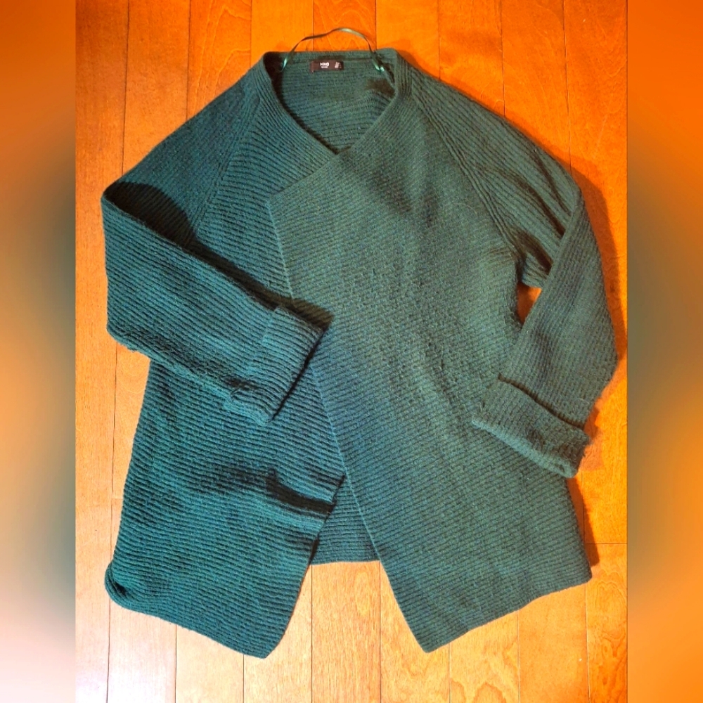 Women's XS Mango emerald green assemetrical sweater